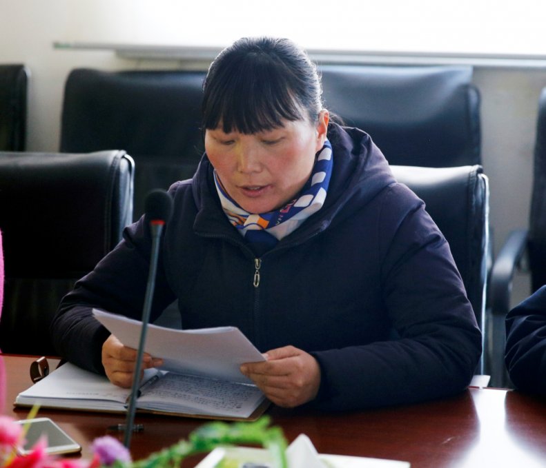 大方集團(tuán)黨支部召開兩學(xué)一做專題民主生活會